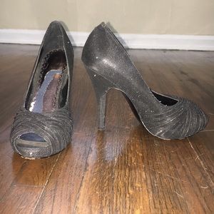 Black Glittery Pumps